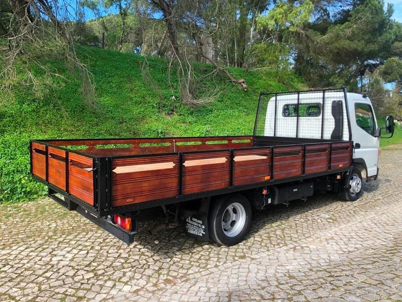 Mitsubishi Fuso canter • 2018 • 93,000 km 2