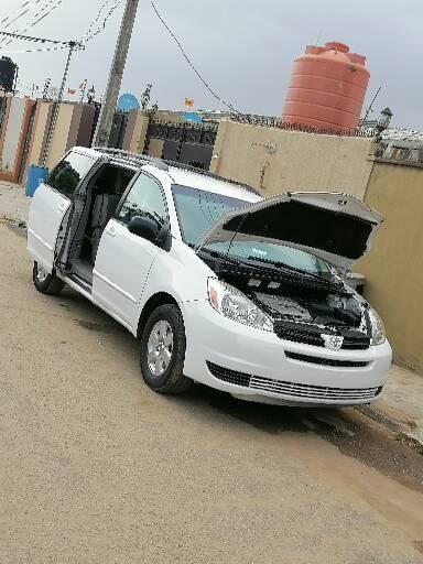 Toyota Sienna • 2005 • 92,653 km 6