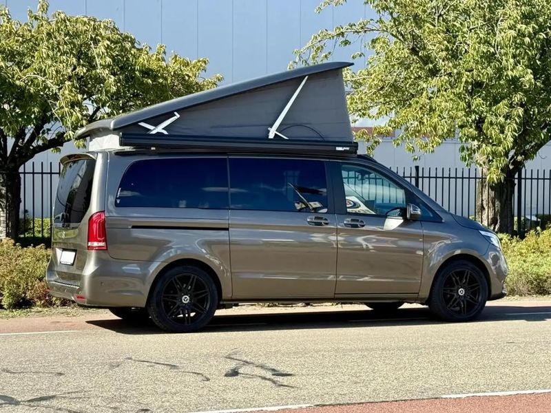 Mercedes-Benz 210 Van • 2018 • 84,000 km 3