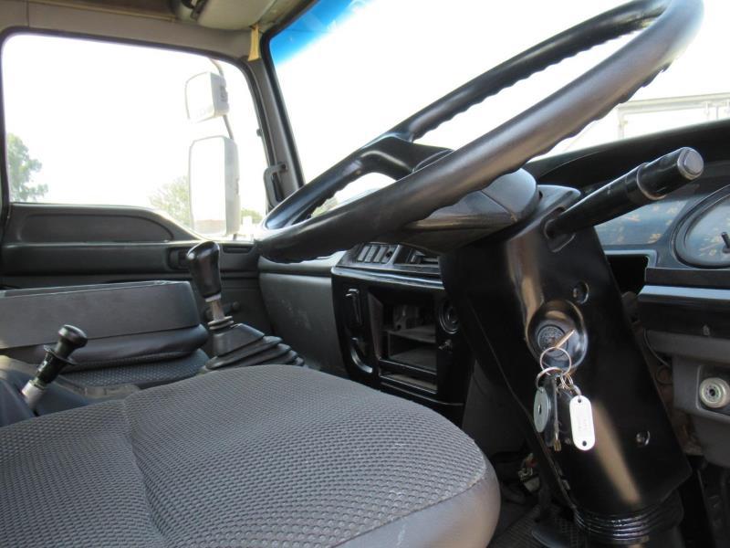 Isuzu Panther • 2006 • 189,000 km 3