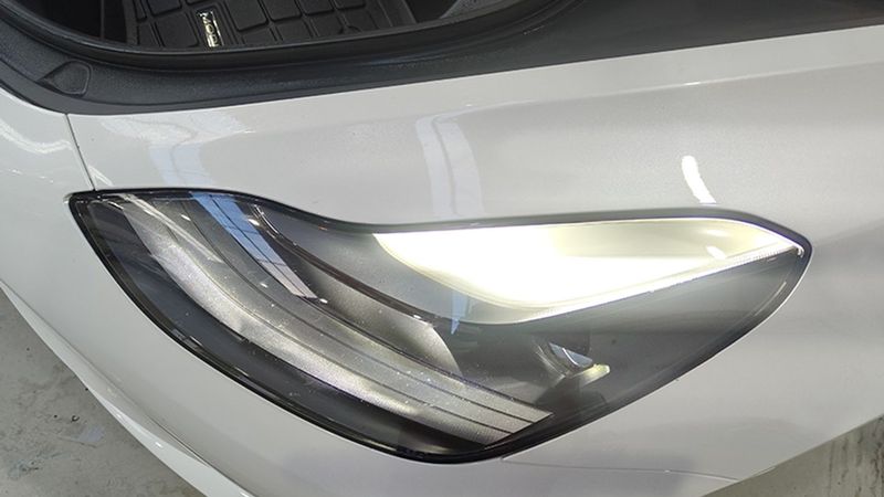 Tesla Model 3 • 2021 • 64,033 km 7