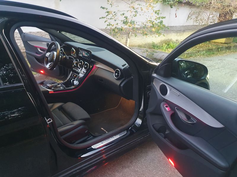 Mercedes-Benz C-Class • 2020 • 120,000 km 4