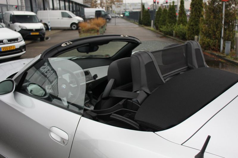 BMW Z4 • 2003 • 940,000 km 11