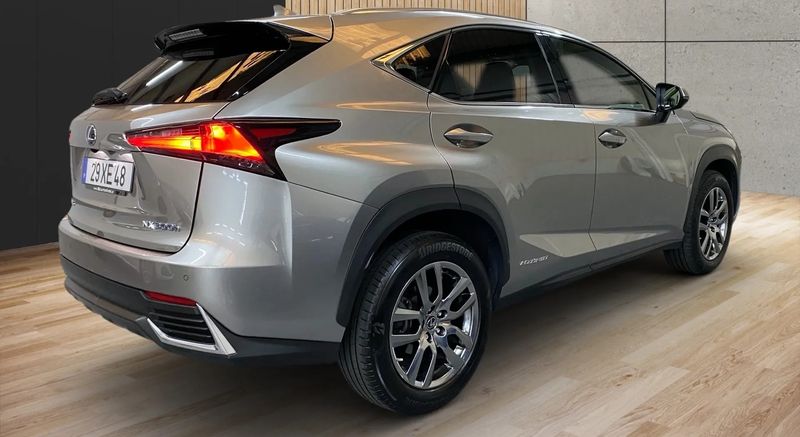 Lexus NX • 2019 • 91,800 km 3