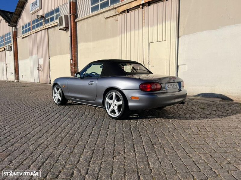 Mazda MX-5 • 2006 • 141,000 km 2