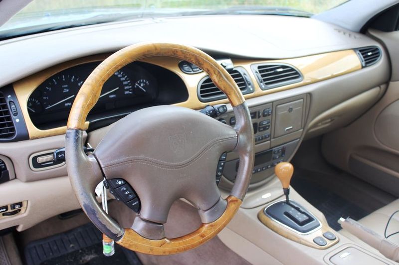 Jaguar S-Type • 2000 • 67,000 km 5