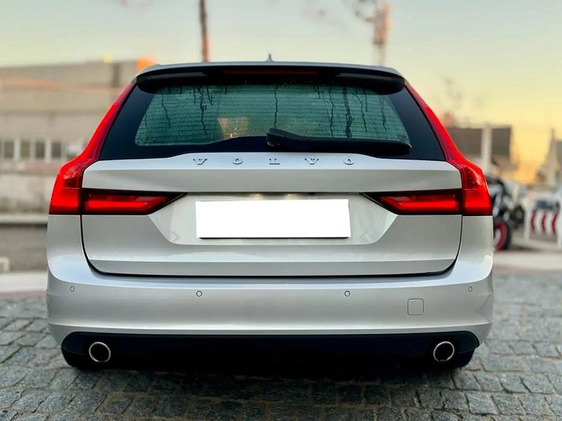Volvo V90 • 2019 • 79,000 km 3