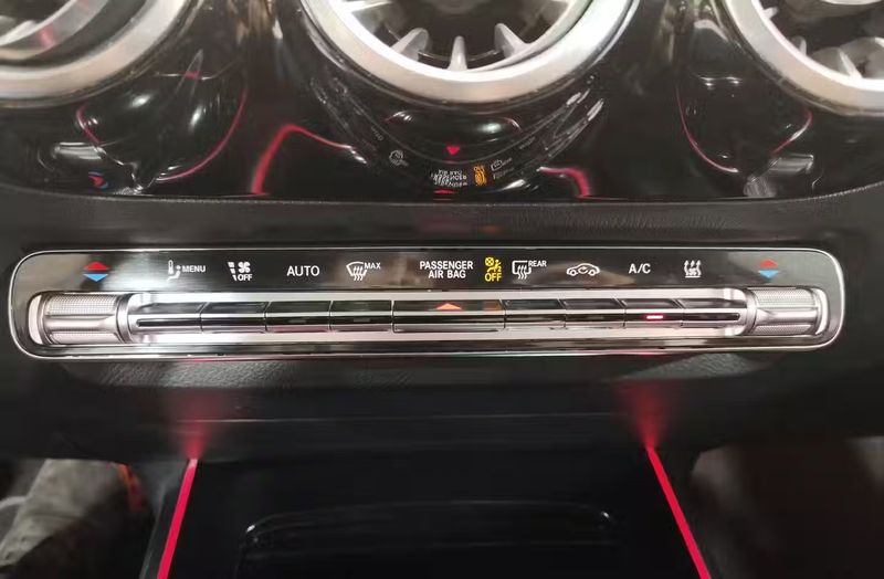 Mercedes-Benz E • 2022 • 51,833 km 12