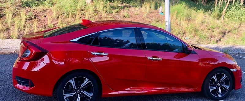 Honda Civic • 2019 • 48,000 km 4