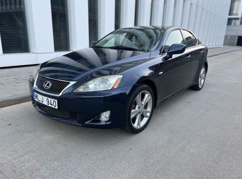 Lexus IS • 2006 • 300 km 3