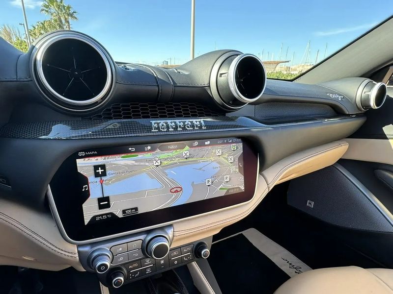 Ferrari Portofino • 2020 • 17,600 km 39