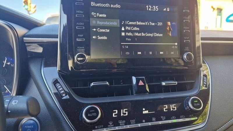 Toyota Corolla Hybrid • 2019 • 102,000 km 9