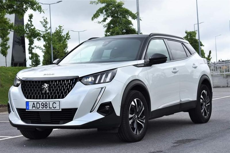 Peugeot 2008 • 2020 • 67,000 km 4