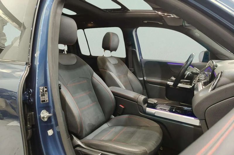 Mercedes-Benz GLB-Class • 2023 • 59,173 km 10