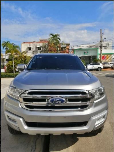 Ford Expedition • 2016 • 90,000 km 1
