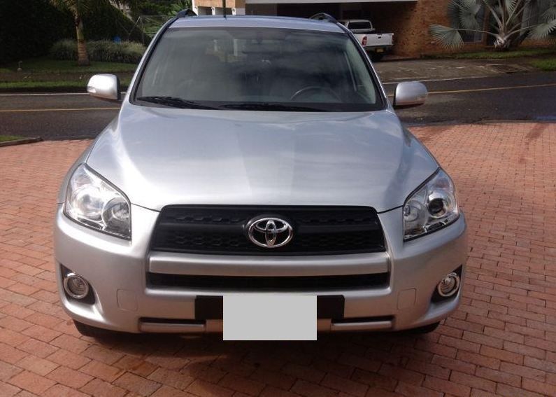 Toyota RAV4 • 2010 • 160,000 km 2