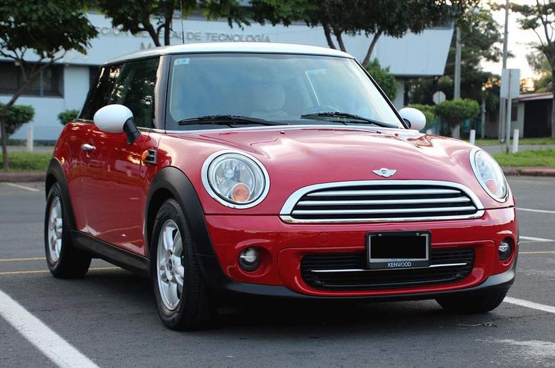 MINI Cooper • 2011 • 123,456 km 5