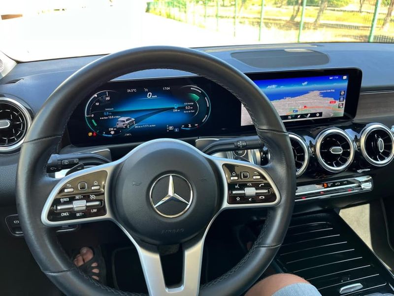 Mercedes-Benz GLB-Class • 2021 • 51,000 km 4