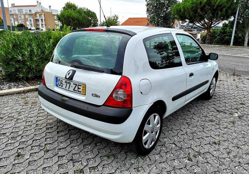 Renault Clio • 2004 • 200,000 km 2
