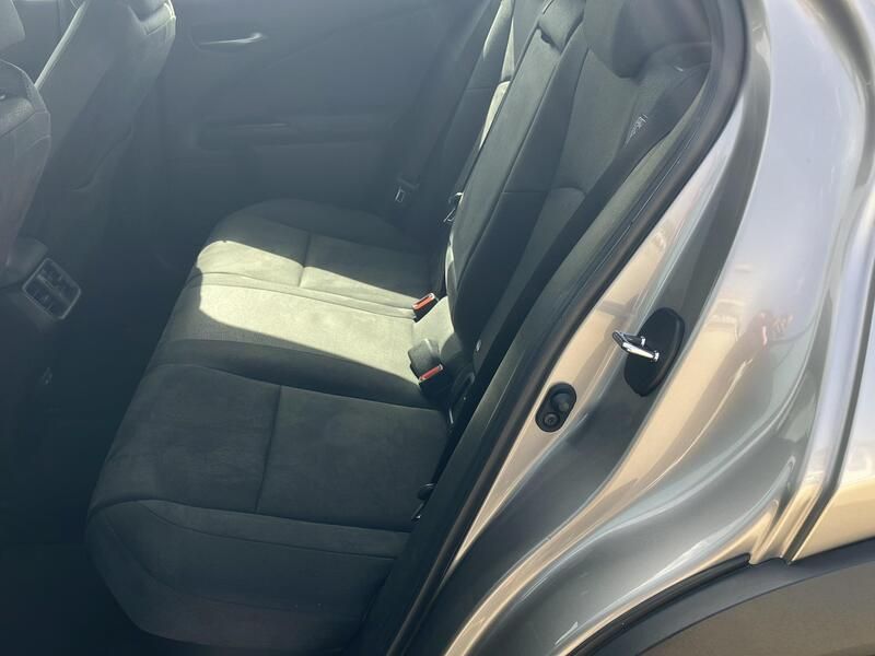 Lexus UX • 2022 • 29,232 km 14