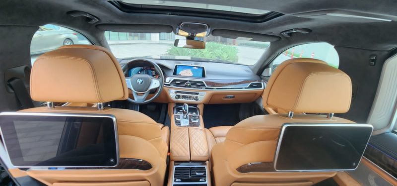 BMW 7 Series • 2021 • 120,000 km 10