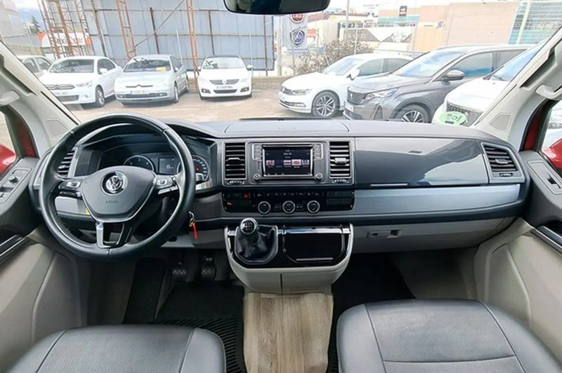 Volkswagen California • 2017 • 94,474 km 4