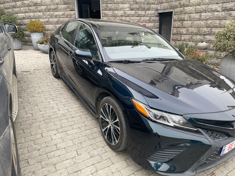 Toyota Camry • 2019 • 90,000 mi 4