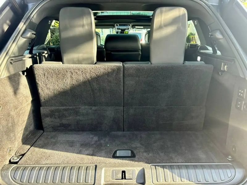 Land Rover Range Rover Sport • 2020 • 83,000 km 12