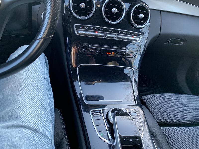 Mercedes-Benz C • 2015 • 153,000 km 8