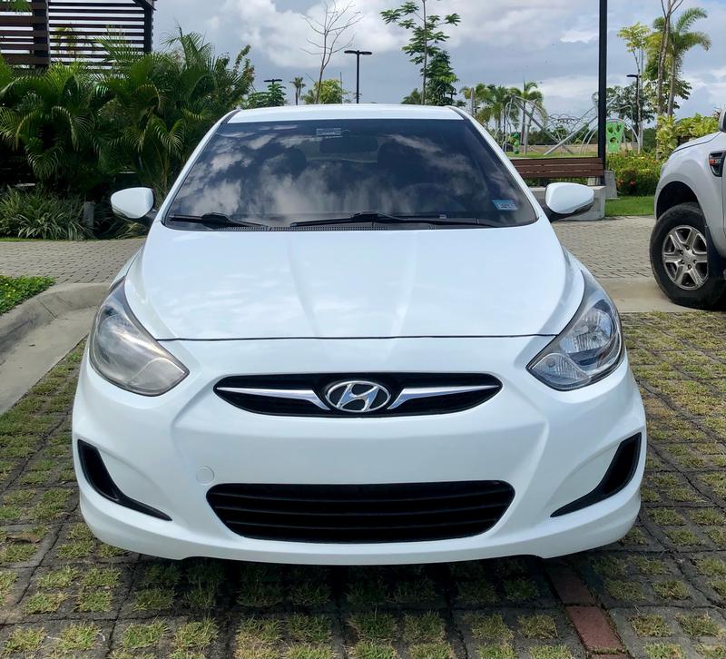Hyundai Accent • 2012 • 120,000 km 5