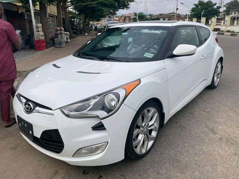 Hyundai Veloster • 2018 • 50,000 km 1