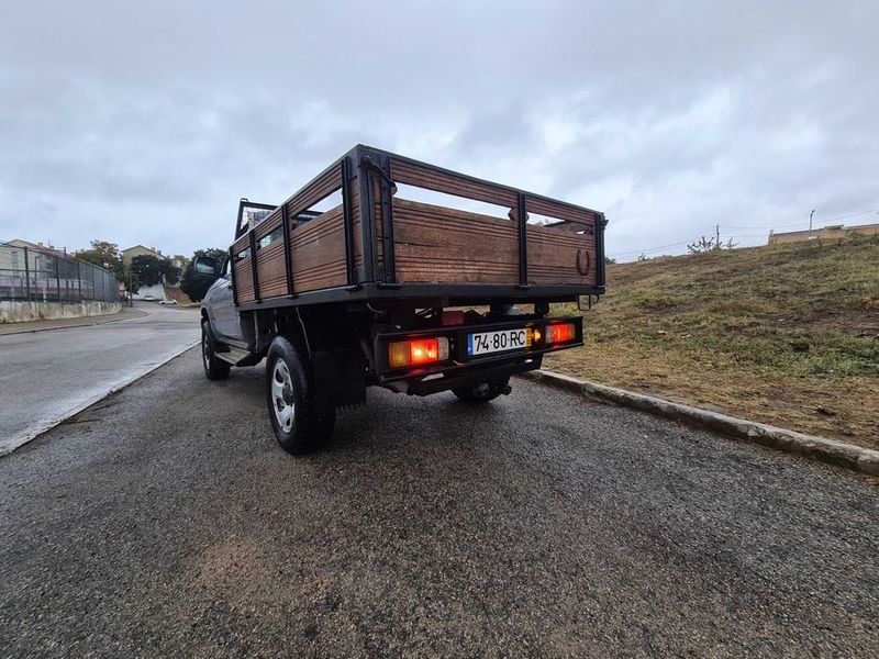 Toyota Hilux • 2001 • 240,000 km 4