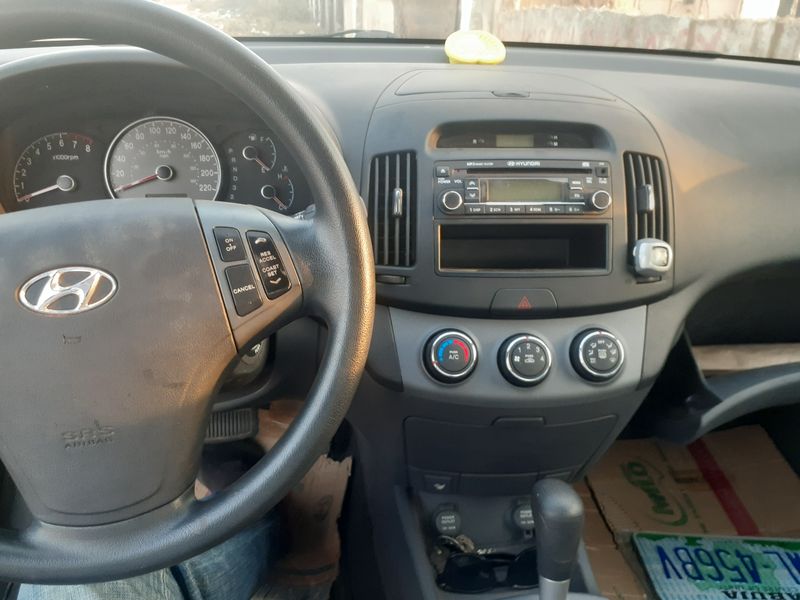 Hyundai Elantra • 2009 • 125,000 km 5