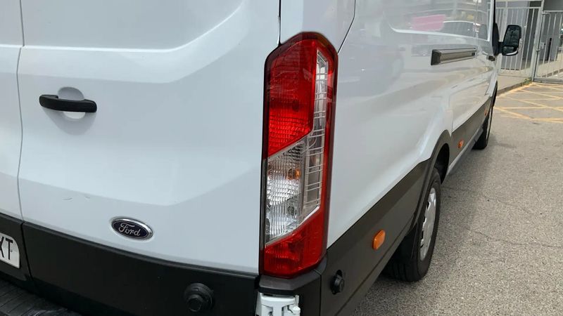 Ford Transit • 2022 • 88,500 km 2