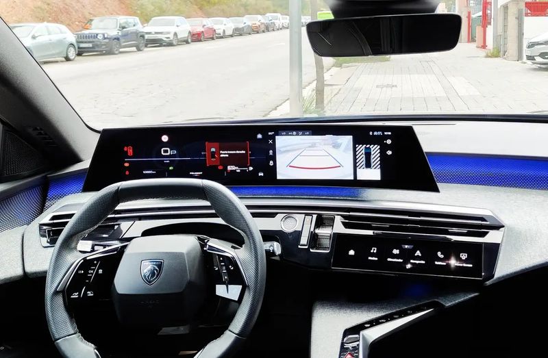 Peugeot 3008 • 2024 • 10,990 km 6