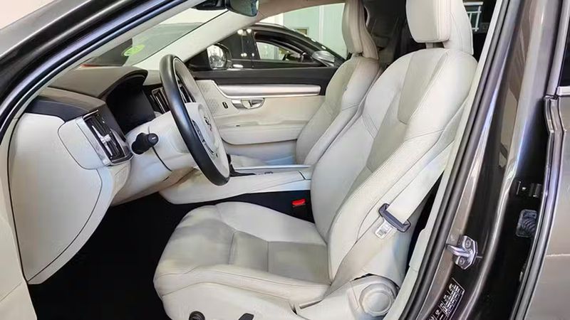 Volvo V90 • 2019 • 70,513 km 8