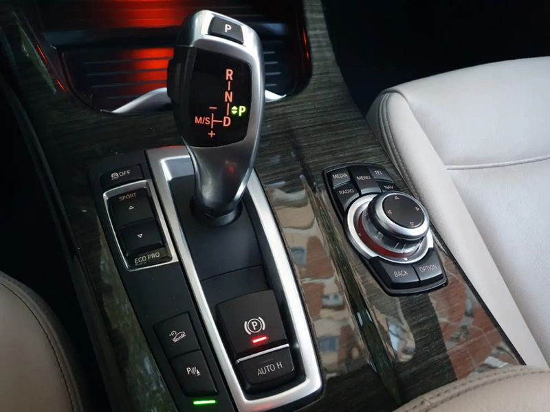 BMW X4 • 2018 • 119,000 km 10