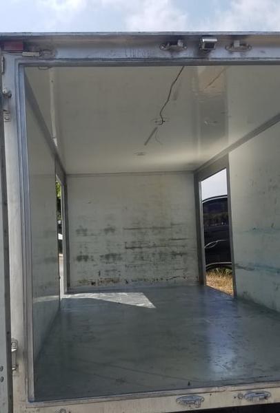 Hyundai H200 • 2014 • 69,000 km 8