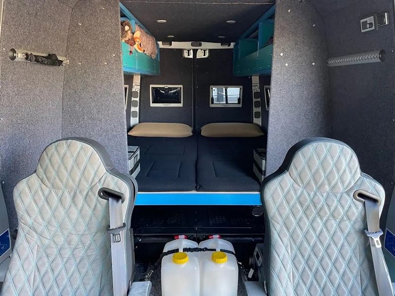 Mercedes-Benz Sprinter • 2019 • 89,900 km 6