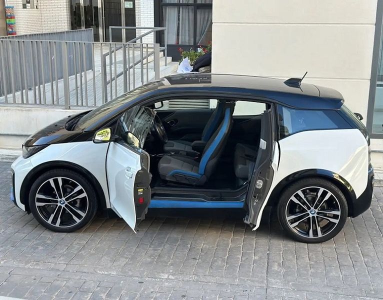 BMW i3 • 2019 • 81,900 km 8