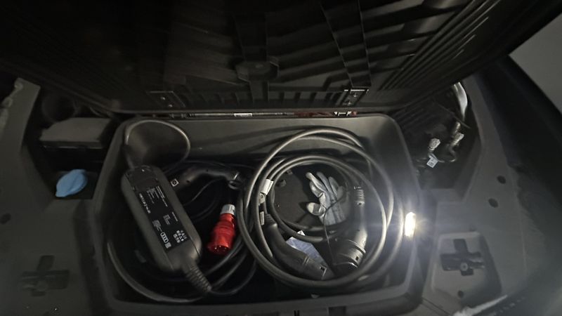 Audi e-tron • 2021 • 28,000 km 28