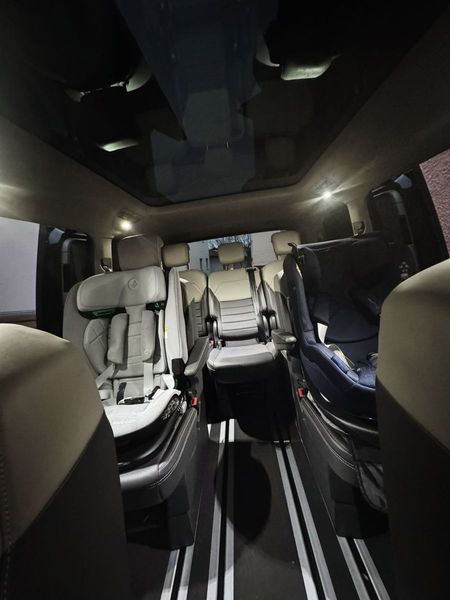 Volkswagen Multivan • 2021 • 49,800 km 11