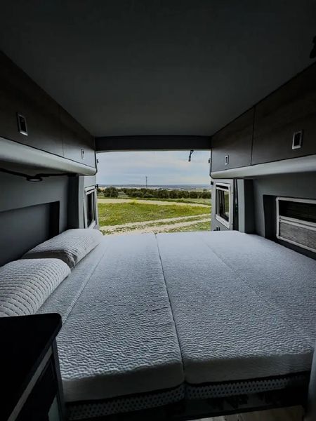 Mahindra Thar • 2021 • 46,250 km 4