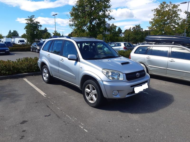 Toyota RAV4 • 2002 • 123,000 km 1