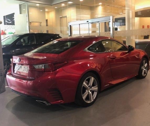 Lexus RC • 2017 • 74,000 km 3
