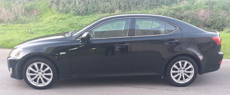 Lexus IS • 2008 • 283,000 km 1