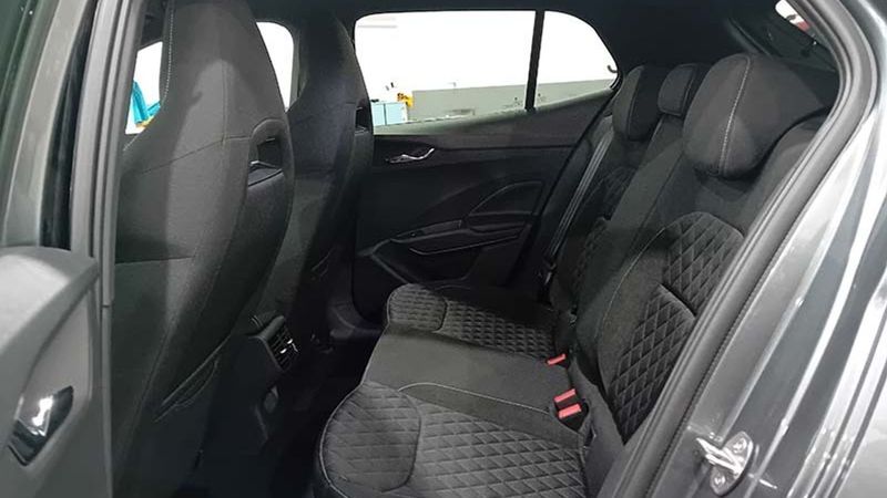 Škoda Fabia • 2024 • 3,836 km 8