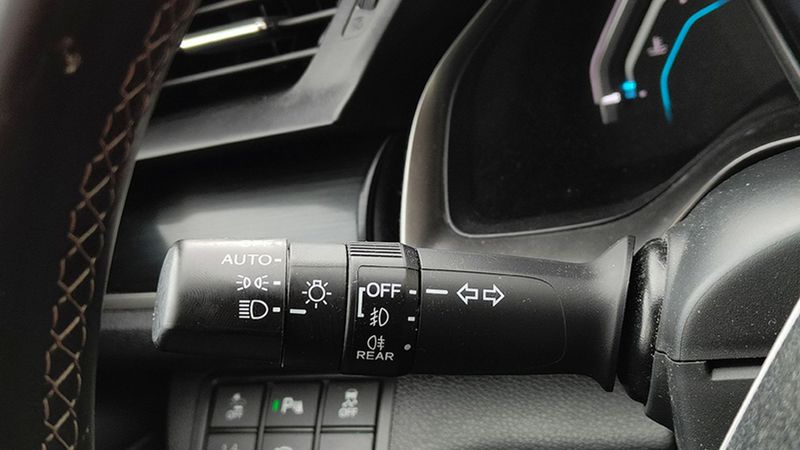 Honda Civic • 2021 • 33,800 km 13