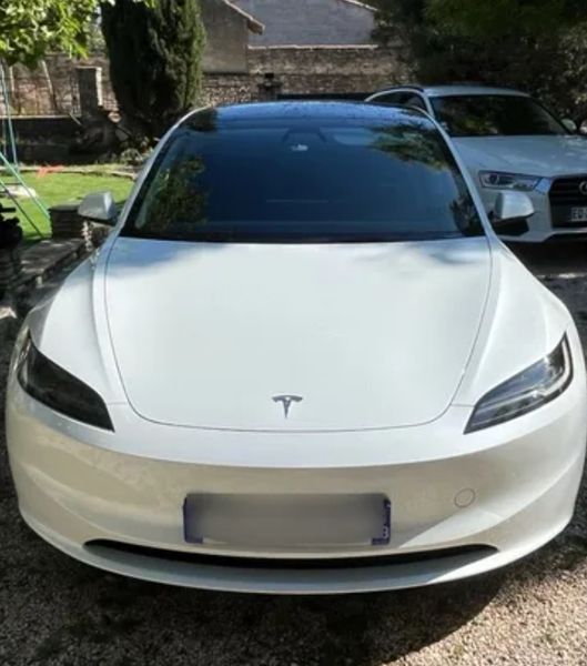 Tesla Model 3 • 2024 • 65,000 km 2