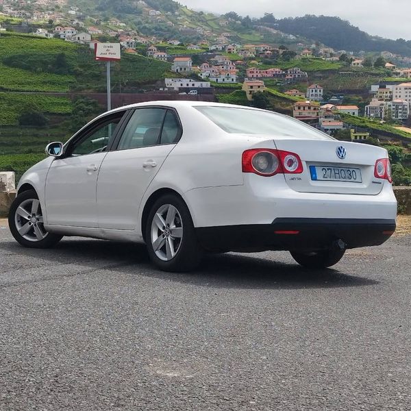 Volkswagen Jetta • 2009 • 189,000 km 6